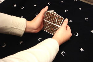 タロットカードシャッフル
